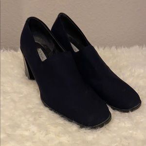 Donald J Pilner black heels